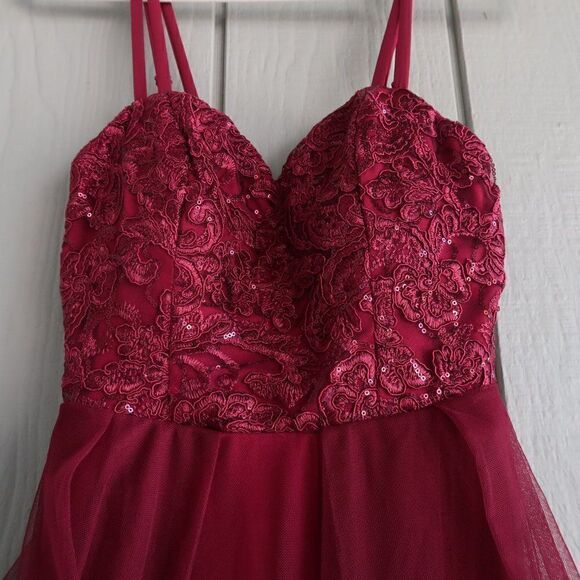 Speechless Tulle Evening Gown - Picture 4 of 14